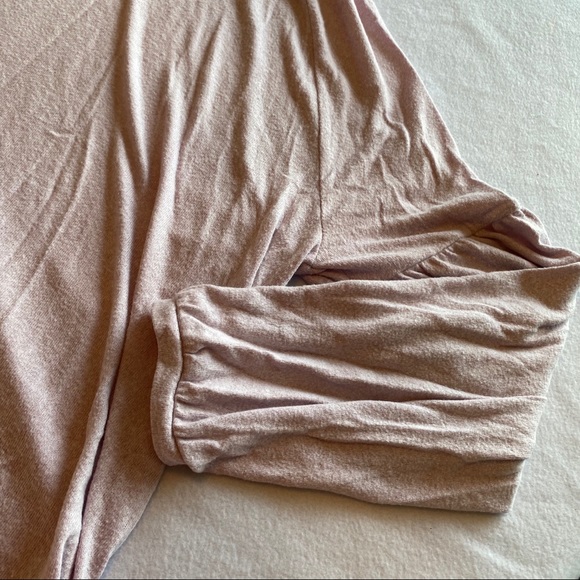 Light Purple Luxe Top with Balloon Sleeves - Picture 2 of 3